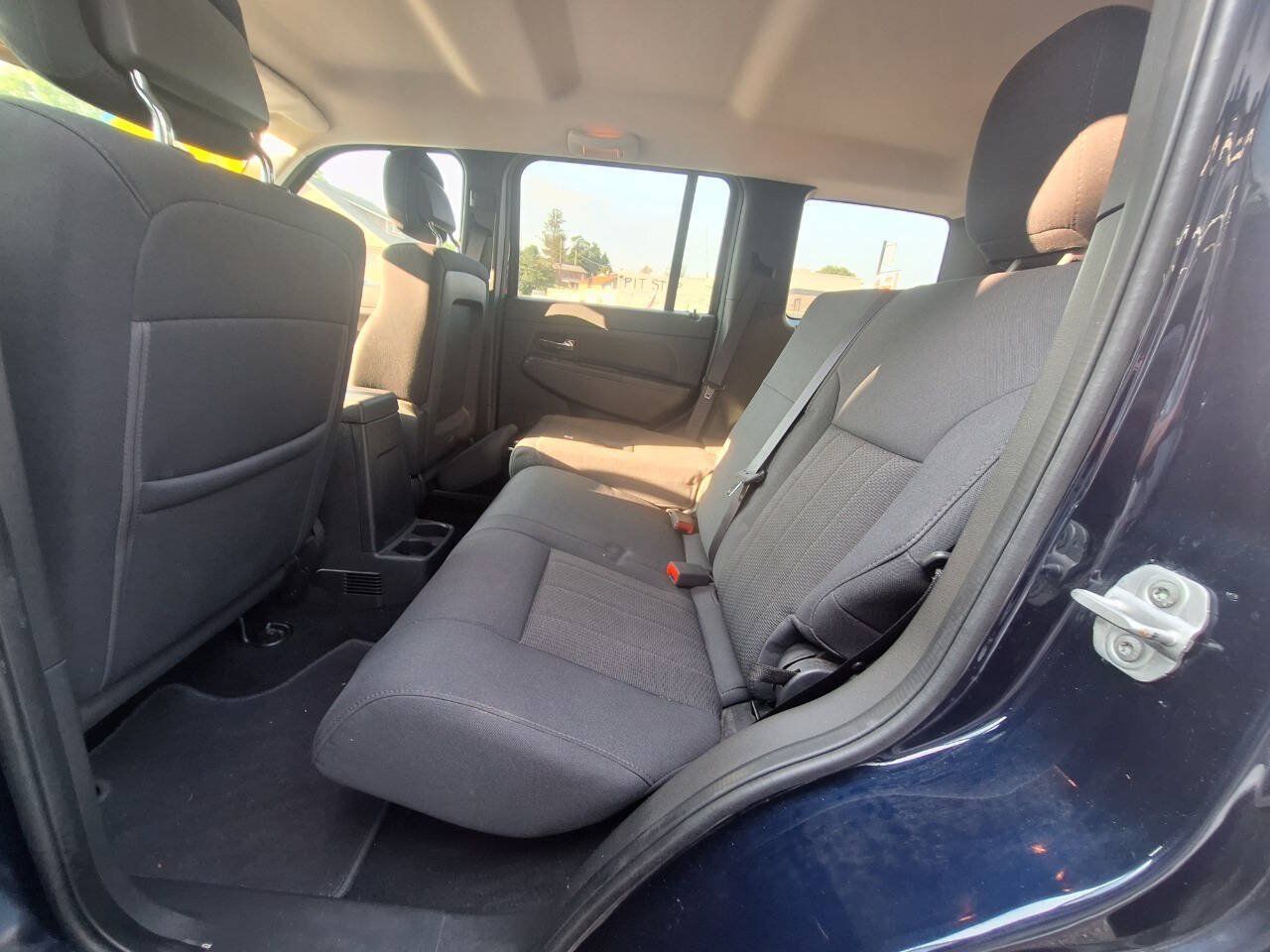 Used 2012 Jeep Liberty Sport w/ Popular Equipment Group AWD/4WD image 18