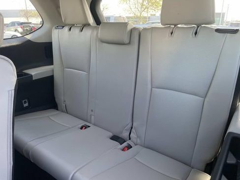 Used 2024 Toyota Grand Highlander XLE image 32
