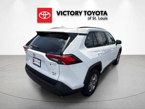 Used 2025 Toyota RAV4 XLE AWD/4WD image 8