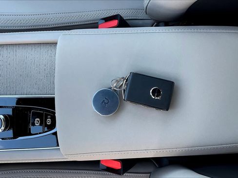 New 2026 Volvo XC90 B6 Plus w/ Protection Package Premier image 35