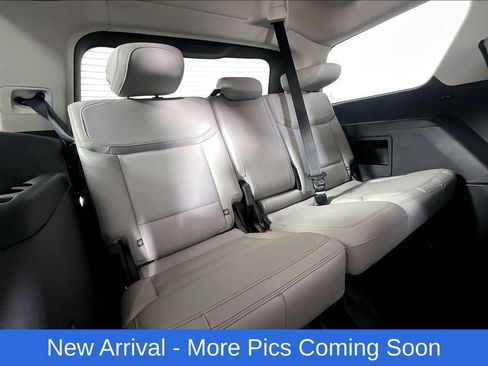 Used 2025 Ford Expedition Active AWD/4WD image 28
