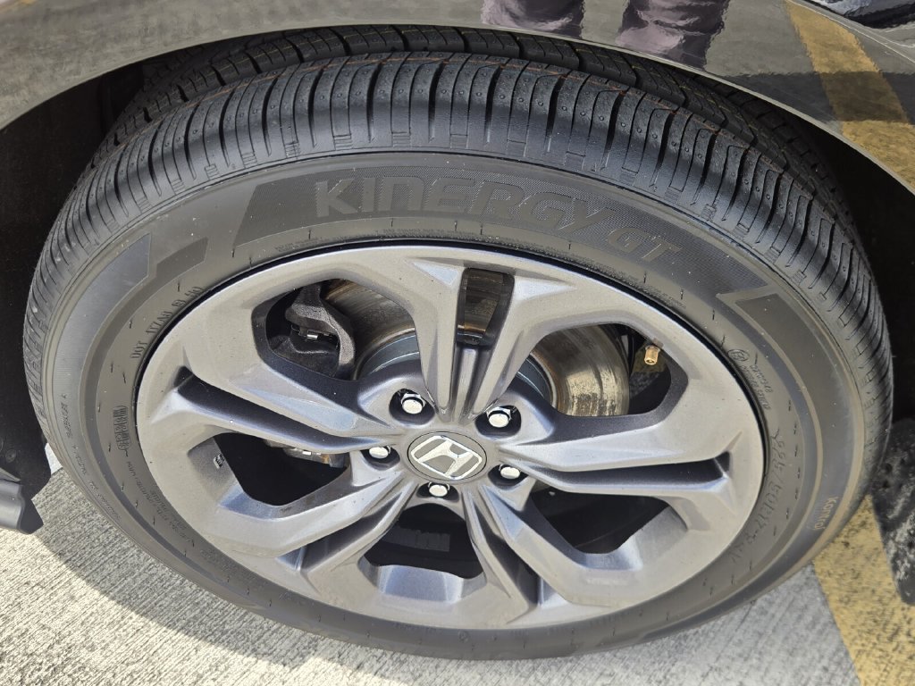 Certified 2023 Honda Accord EX image 10