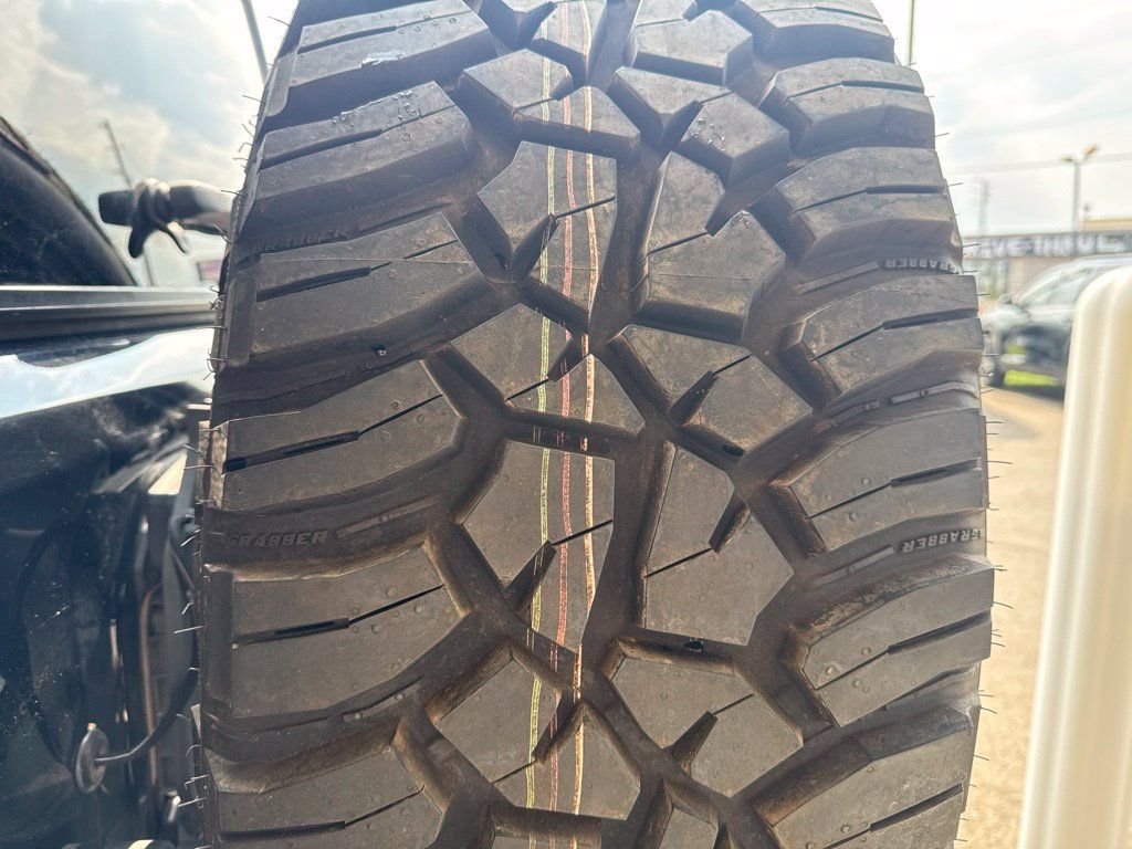 Used 2022 Jeep Wrangler Unlimited Rubicon w/ Xtreme Recon 35" Tire Package AWD/4WD image 8