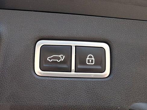 Certified 2023 Kia Sorento SX FWD image 31