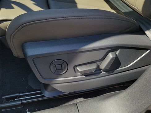 New 2025 Audi Q5 Premium Plus image 18