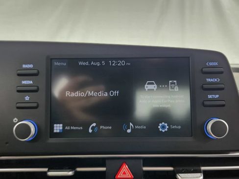 Used 2025 Hyundai Elantra Sport FWD image 23