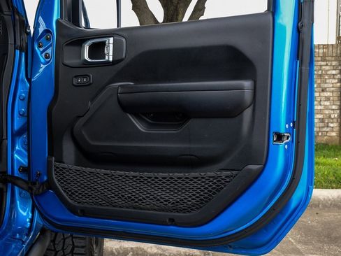 Used 2021 Jeep Gladiator Willys image 54