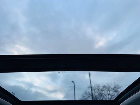 Used 2011 Cadillac SRX Luxury image 14