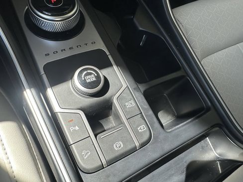 Used 2023 Kia Sorento EX w/ Panoramic Sunroof Package image 27