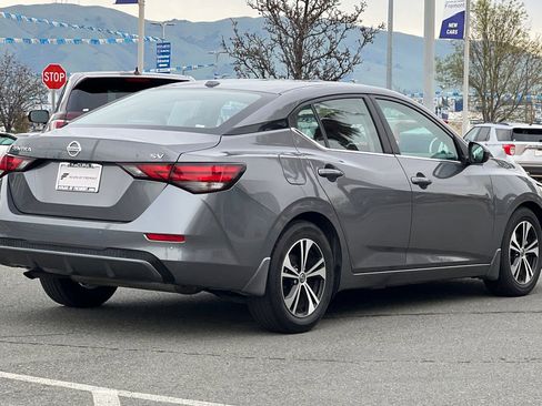 Used 2023 Nissan Sentra SV image 4