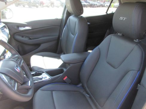 New 2026 Buick Encore GX Sport Touring w/ Comfort Package FWD image 12