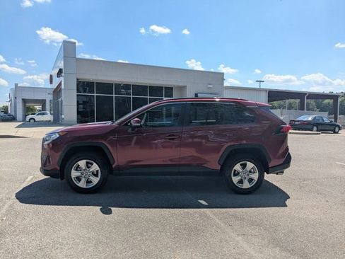 Certified 2021 Toyota RAV4 XLE FWD image 6