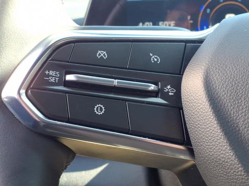 Used 2026 Chevrolet Equinox LT w/ Convenience Package II image 16