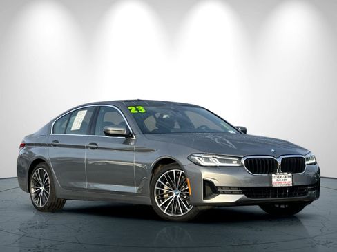 Used 2023 BMW 530e w/ Convenience Package image 2