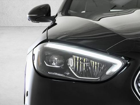 Certified 2025 Mercedes-Benz C 300 4MATIC Sedan image 4