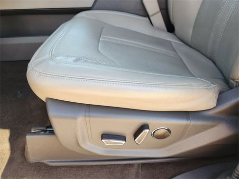 Used 2021 Ford Expedition Limited image 31