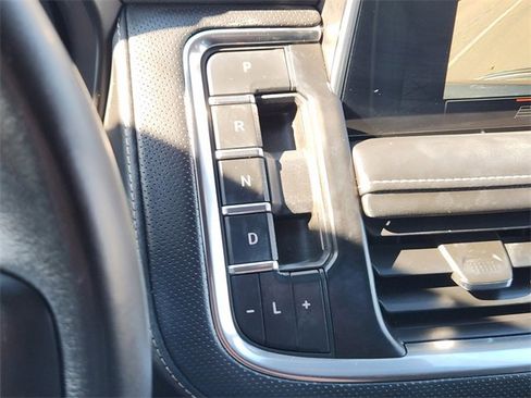 Used 2023 GMC Yukon SLT image 22