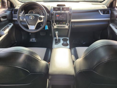 Used 2013 Toyota Camry SE image 13