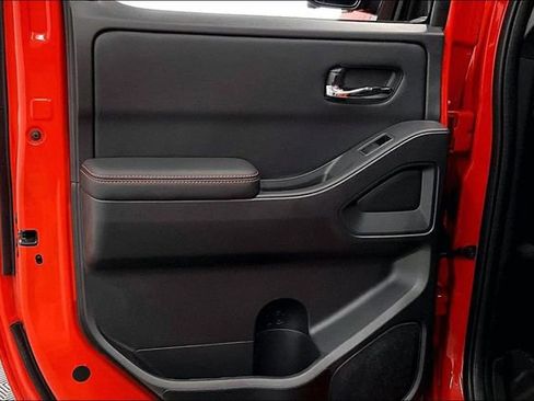 Used 2025 Nissan Frontier PRO-4X w/ Pro Convenience Package image 21