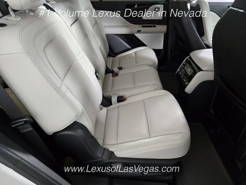 Used 2026 Lincoln Aviator Reserve AWD/4WD image 22