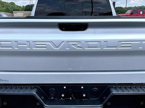Used 2020 Chevrolet Silverado 1500 LT Trail Boss AWD/4WD image 27