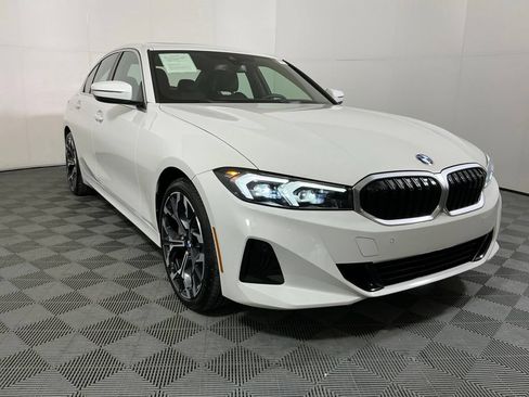Certified 2025 BMW 330i Sedan w/ Convenience Package RWD image 4