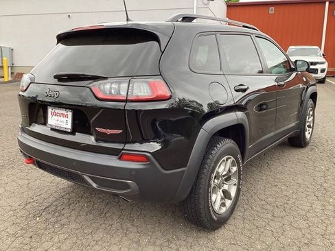 Used 2022 Jeep Cherokee Trailhawk image 5