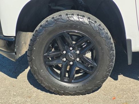 Used 2020 Chevrolet Silverado 1500 LT Trail Boss image 11