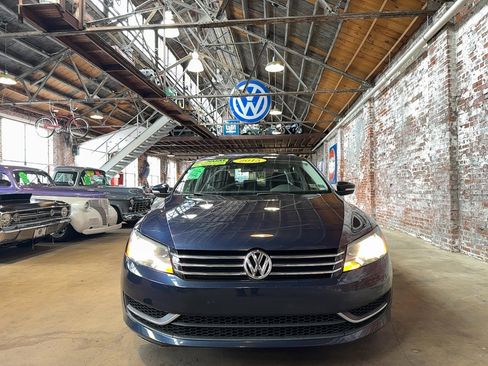 Used 2015 Volkswagen Passat 1.8T S image 9
