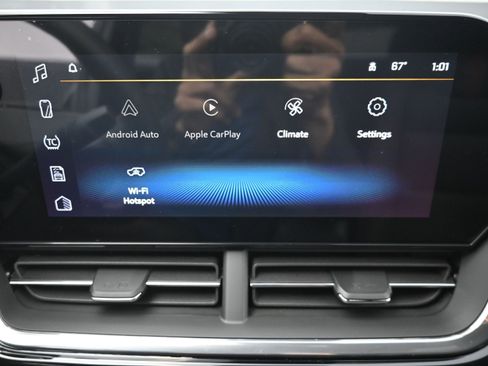 New 2026 Chevrolet Trax RS w/ Sunroof Package FWD image 15