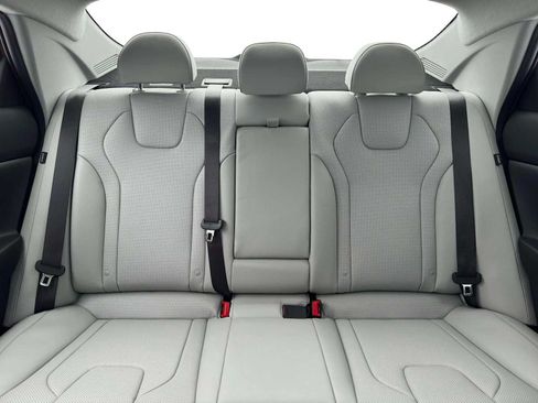 New 2026 Hyundai Elantra Limited FWD image 16
