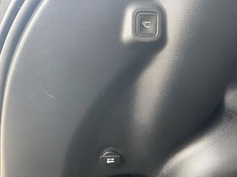 Used 2018 Jeep Compass Limited w/ Navigation Group FWD image 8