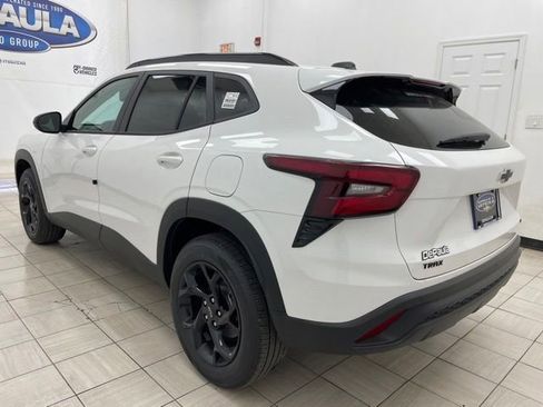 New 2026 Chevrolet Trax LT w/ Driver Confidence Package FWD image 17