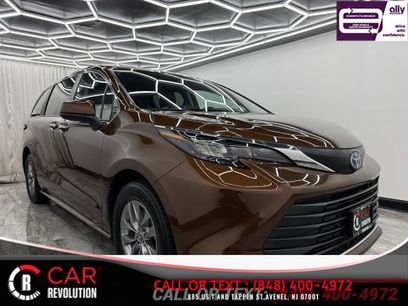 Used 2024 Toyota Sienna XLE