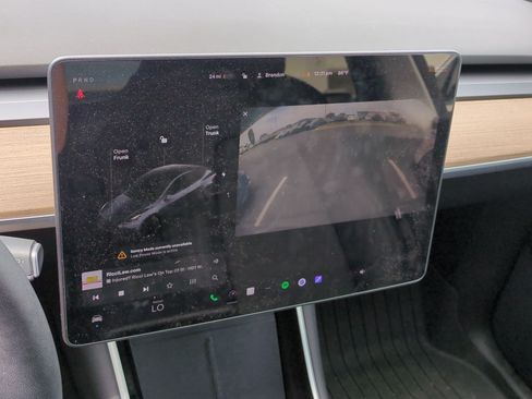 Used 2021 Tesla Model Y 2WD image 25