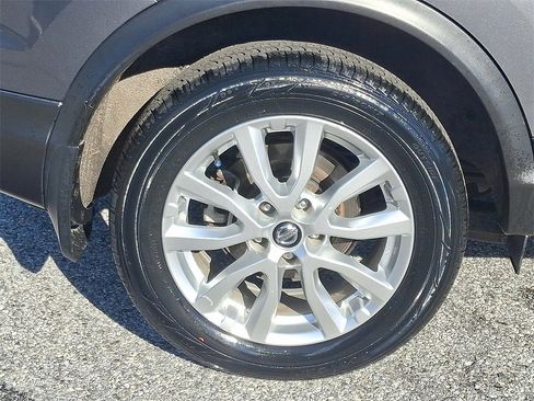 Used 2021 Nissan Rogue Sport S image 8