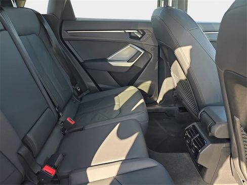 Certified 2024 Audi Q3 2.0T Premium Plus image 12