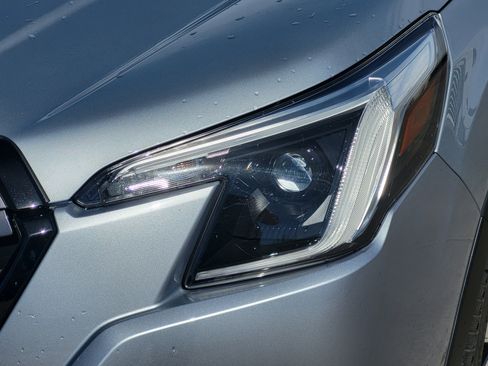 Used 2023 Subaru Forester Limited image 8
