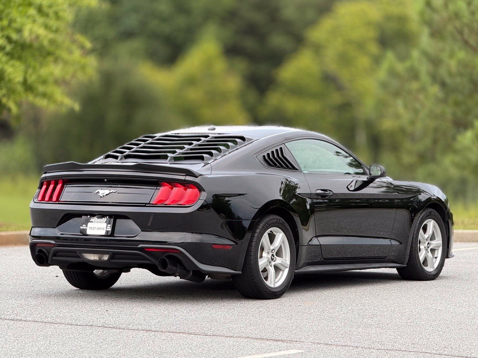 Used 2019 Ford Mustang Coupe RWD image 11