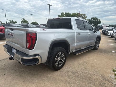 Used 2020 GMC Sierra 1500 SLE w/ SLE Value Package AWD/4WD image 4