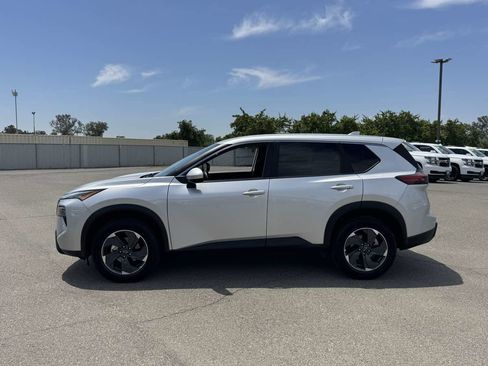 Used 2025 Nissan Rogue SV FWD image 6