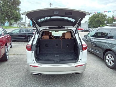 Used 2018 Buick Enclave Premium w/ Experience Buick Package AWD/4WD image 12