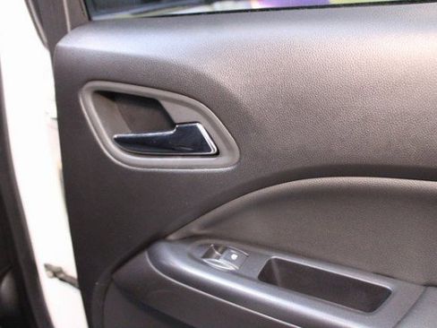 Used 2019 GMC Canyon SLE image 13