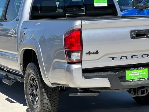 Used 2021 Toyota Tacoma SR5 w/ Technology Package AWD/4WD image 4