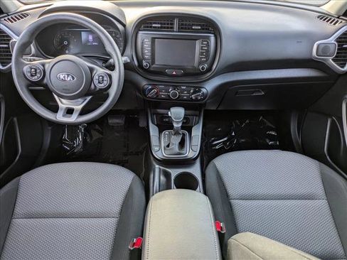 Used 2020 Kia Soul LX FWD image 16