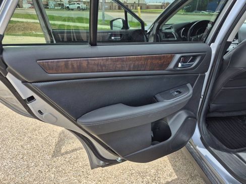 Used 2015 Subaru Outback 2.5i Limited w/ Popular Package #4 AWD/4WD image 12