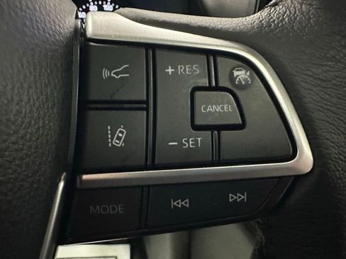 Used 2025 Toyota Sienna XLE AWD/4WD image 20