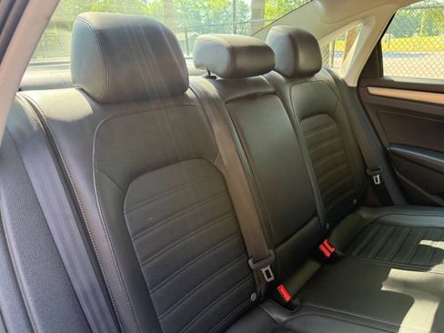 Used 2015 Volkswagen Passat 1.8T SE FWD image 19