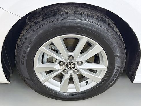 Used 2025 Toyota Camry LE image 15