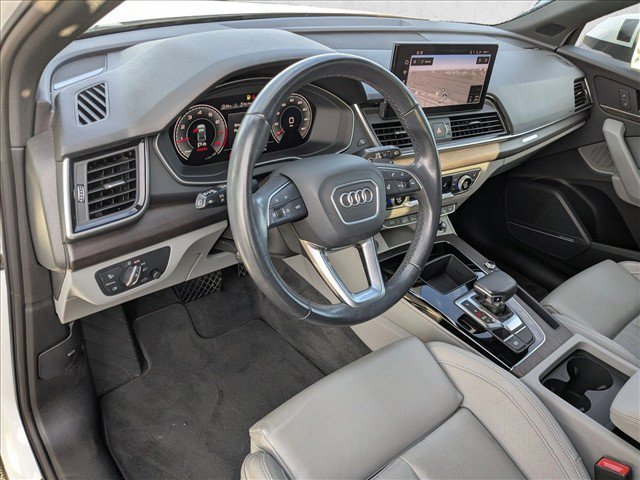 Used 2023 Audi Q5 2.0T Premium Plus w/ Premium Plus Package AWD/4WD image 9